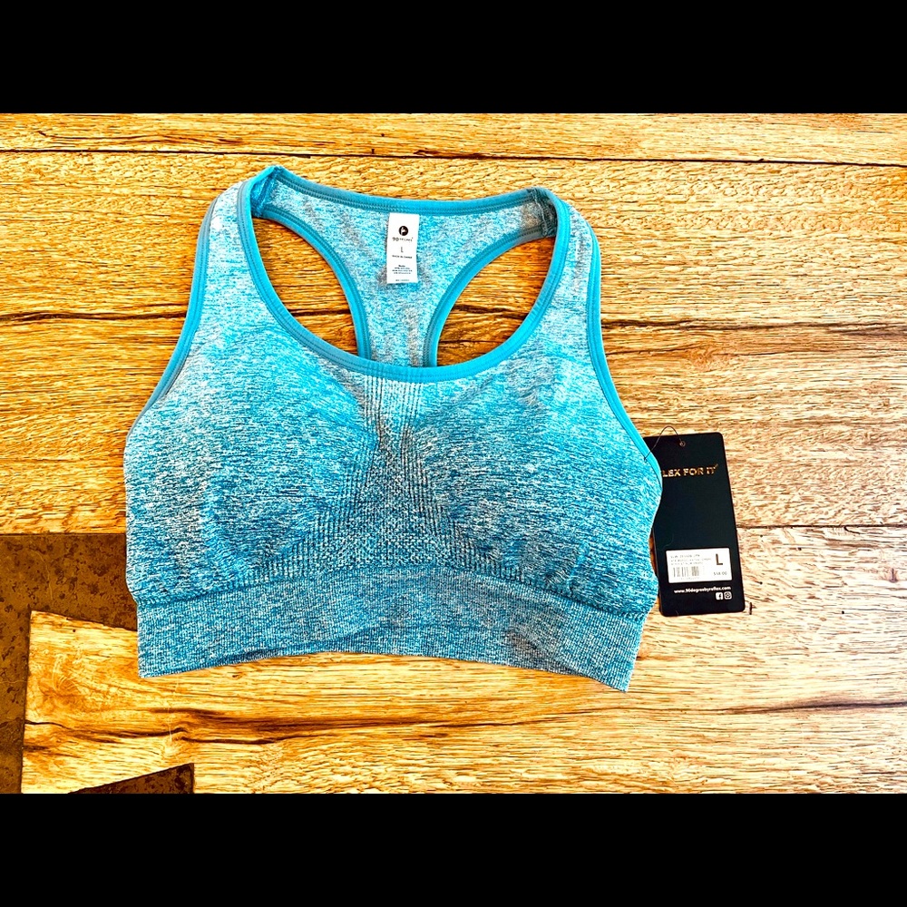 NWT 90° sports bra size large